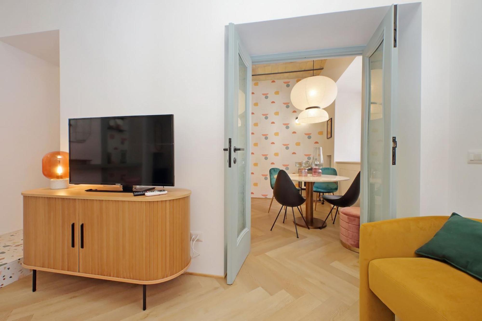 Ych-Colorful And Classy Apartment Near Fori Imperiali Рим Екстер'єр фото